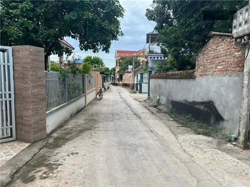 Chỉ 1tỷ sở hữu lô đất S=69.3m2 ful ONT, sẵn sổ, vuông vắn, pháp lý rõ ràng: Tại Đông Yên - Quốc Oai