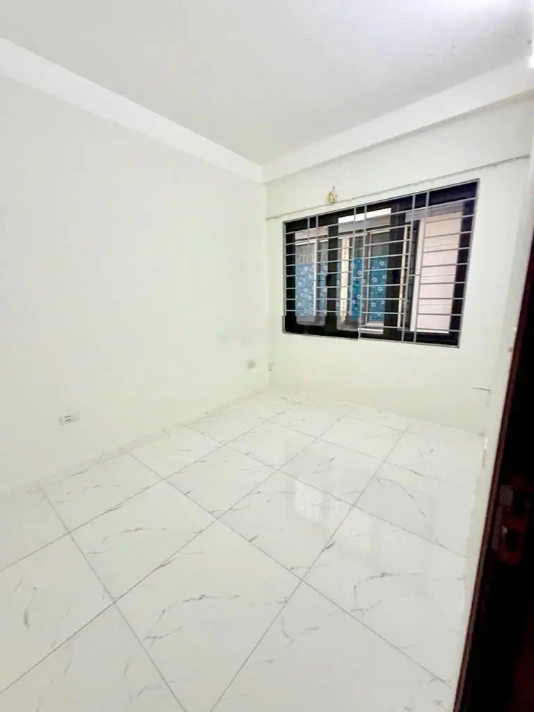 Bán Gấp Nhà 3 Tầng thượng cát, vị trí đẹp ô tô đỗ cổng, Giá: 3,55 tỷ, Lh 0978685116