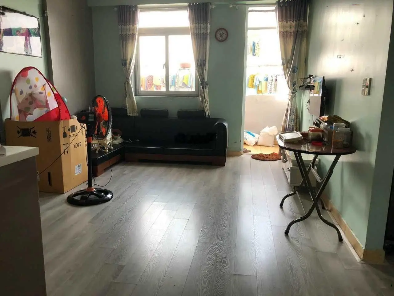 Cần bán căn hộ chung cư Lê Thành Khu A s71m2, 2 phòng ngủ căn góc hướng ĐN thoáng mát. Giá 1tỷ700