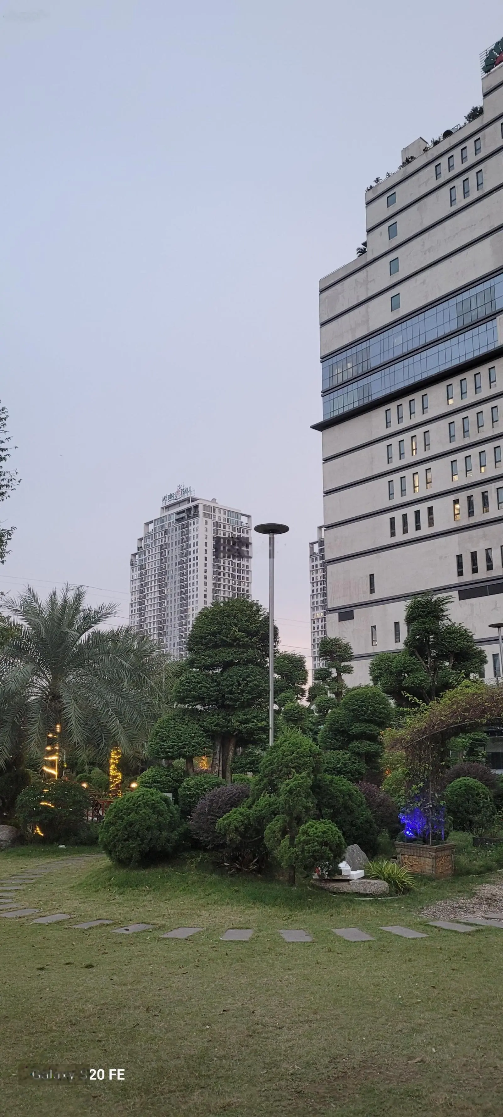 Chỉ 3 tỷ sở hữu ngay căn 2PN ngay đường 70, phố Trịnh Văn Bô vài bước tới Mỹ Đình. DT 64m.