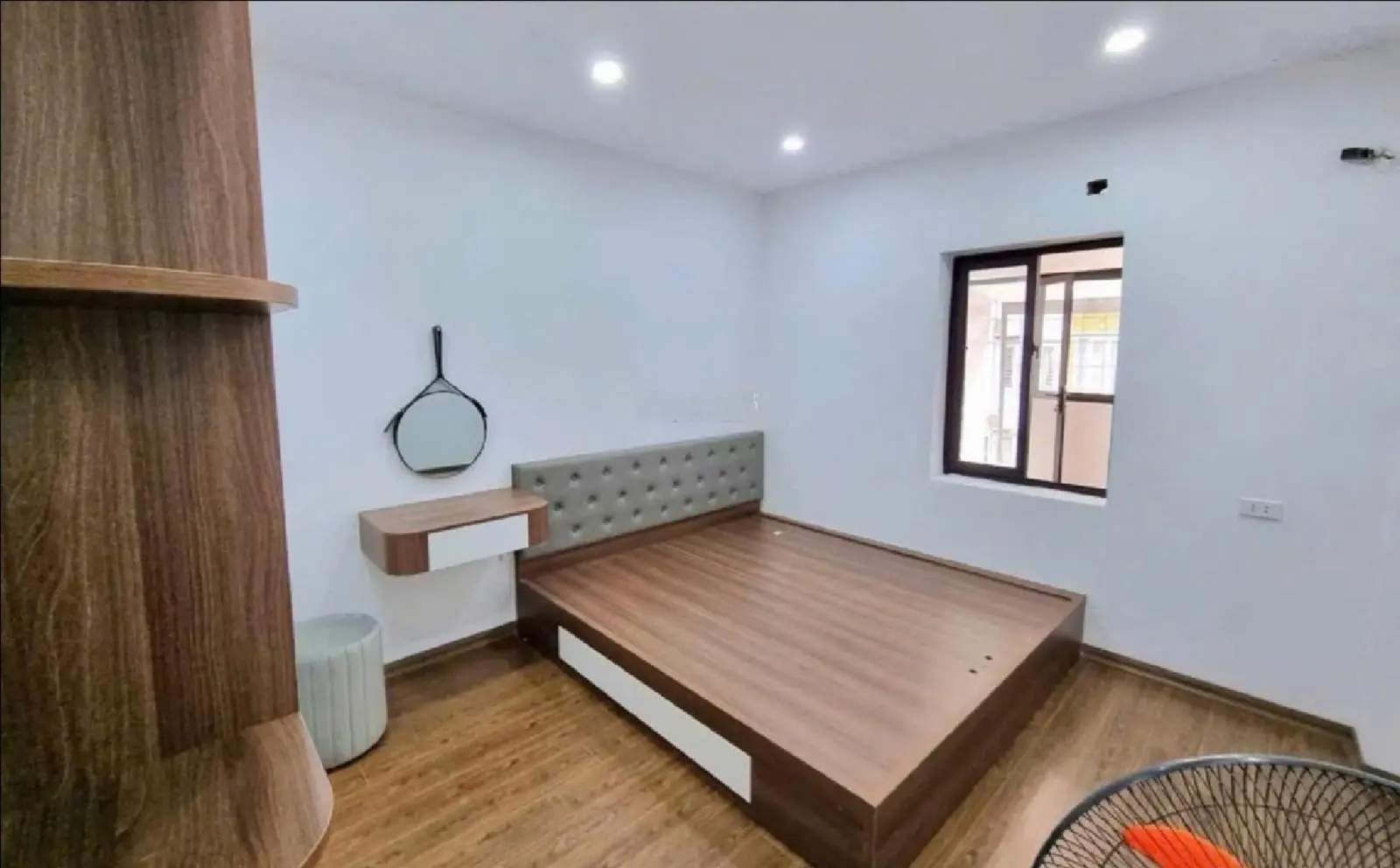 Bán nhà t.t Đồng Xa 85m2 , 3PN riêng biệt, sổ chính chủ , ôtô đỗ cầu thang, full N/T, giá 3,55 tỷ