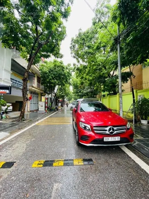 Bán khách sạn đang kinh doanh tốt dòng tiền 350 triệu/ tháng có sổ điện tử 2 năm gần nhất0868779497