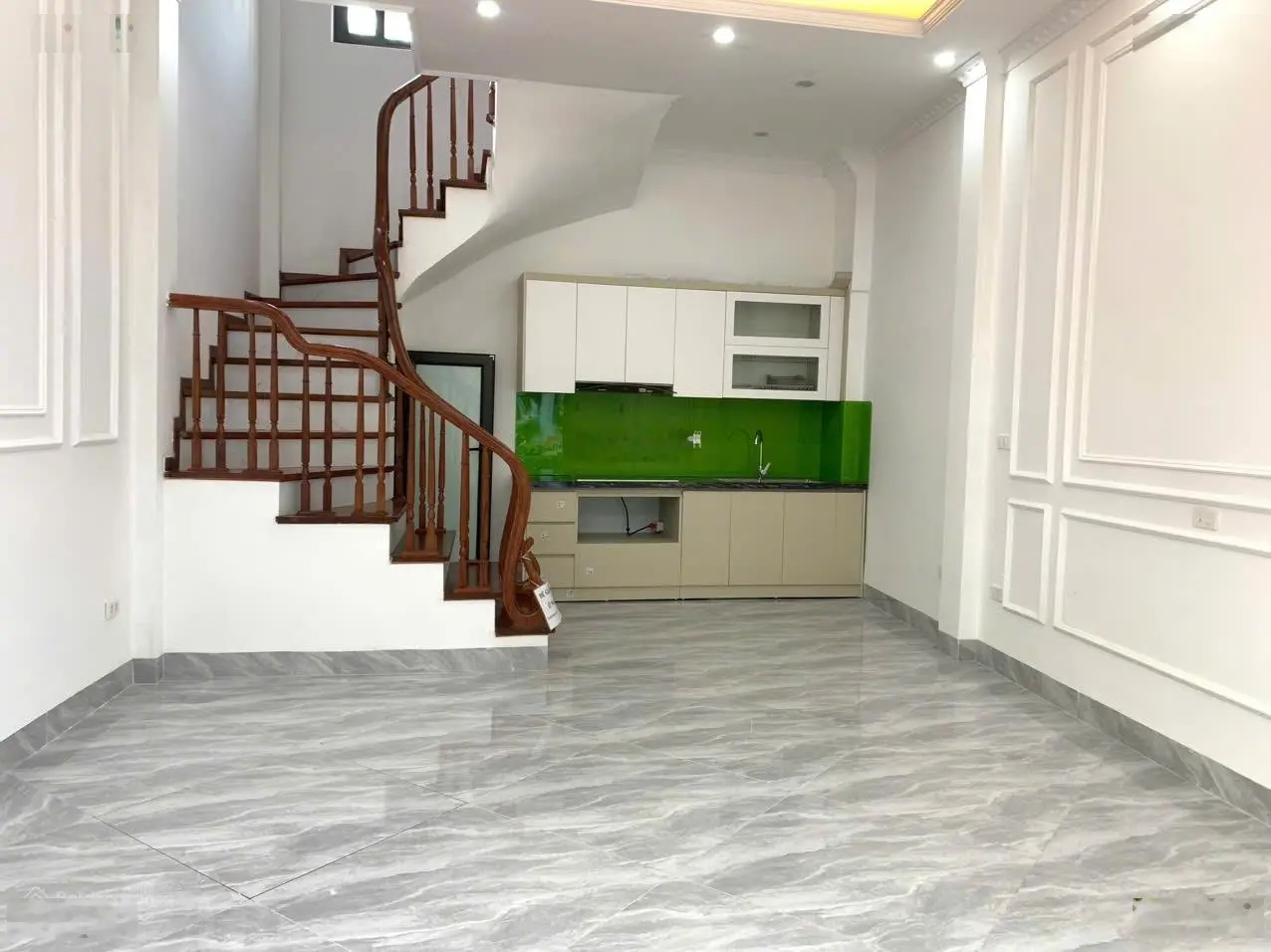 Bán nhà khu đô thị Nam Cường phố Phạm Văn Đồng, Bắc Từ Liêm 35m2 xây 5 tầng mới, giá 7.9 tỷ
