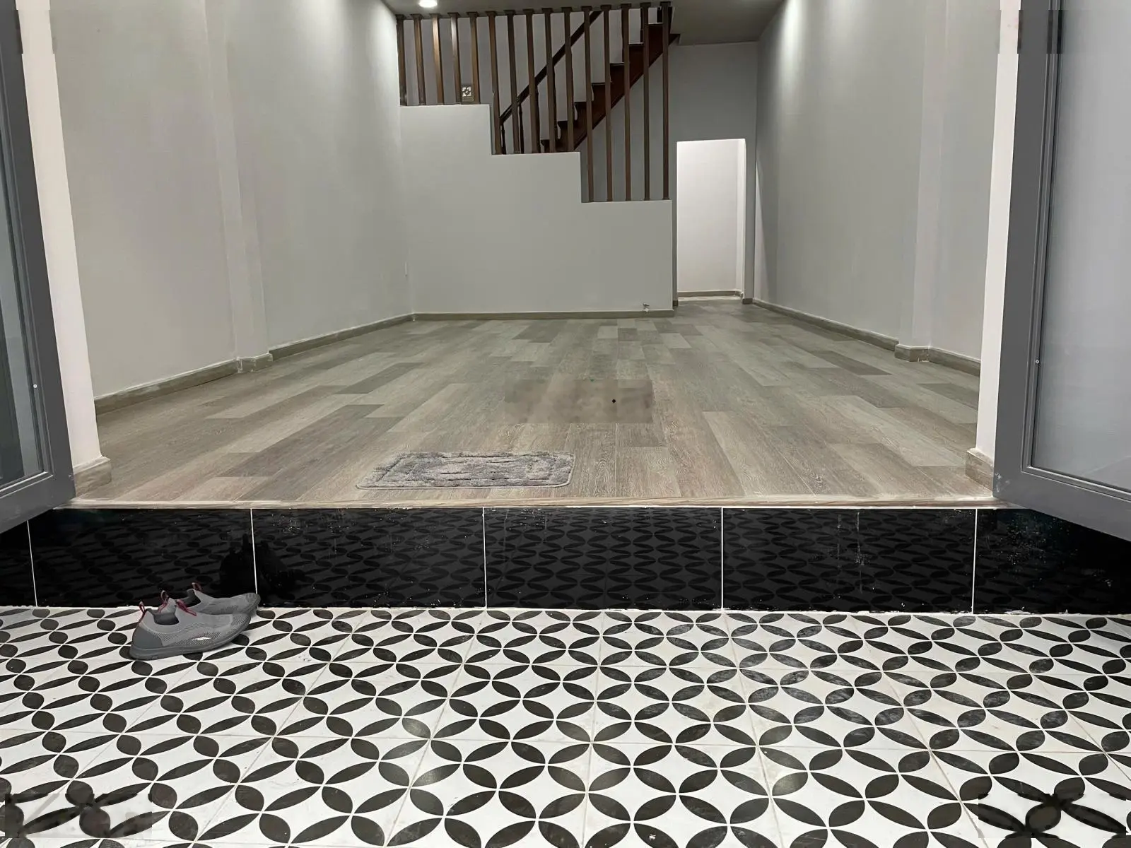 Bán gấp nhà mới, đẹp. 50m2. Cù Chính Lan quận Tân Bình
