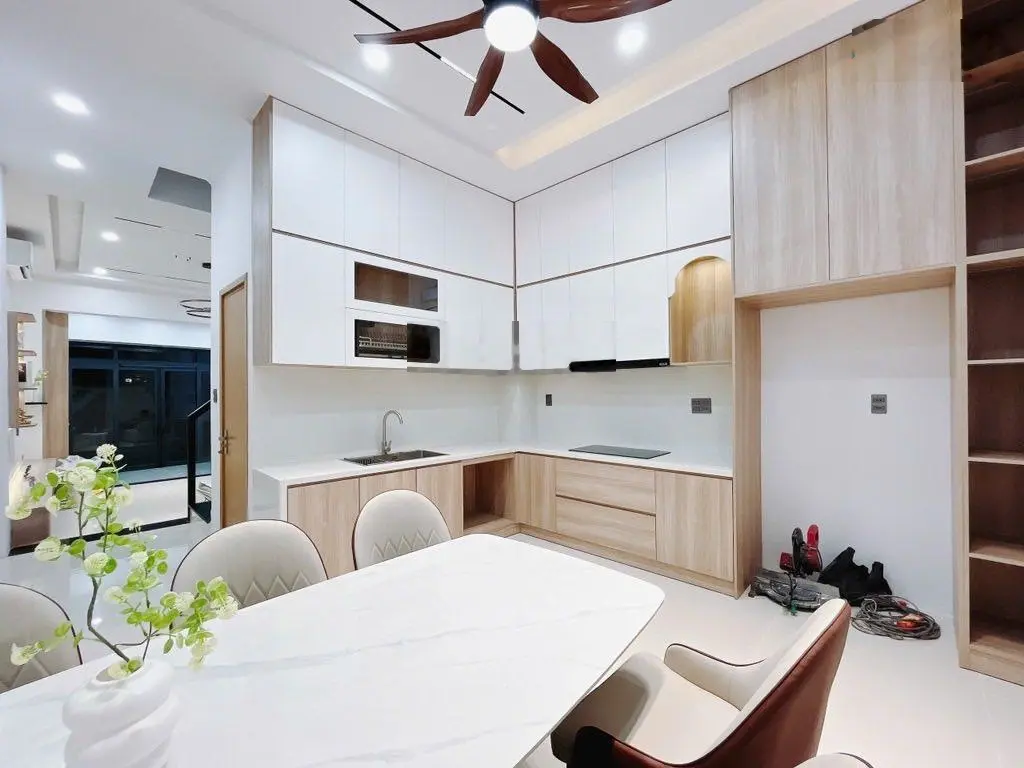 Nhà đẹp-hẻm xe hơi- 4 tầng -phú thuận-quận 7- nhỉnh 8 tỷ