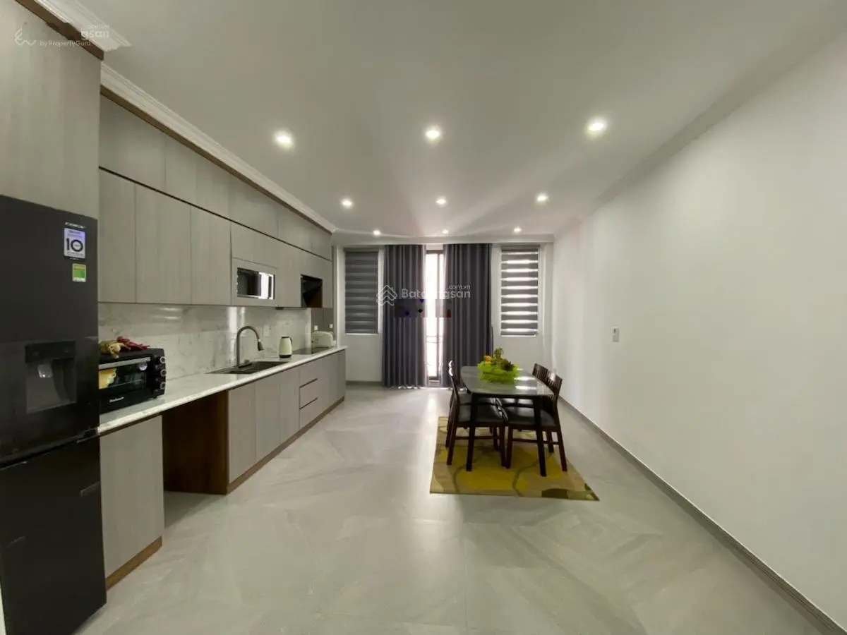 Bán Gấp nhà phân lô Đường 800A cầu giấy víp 50m2 x 8 tầng mặt tiền 4,5m ô tô vào nhà