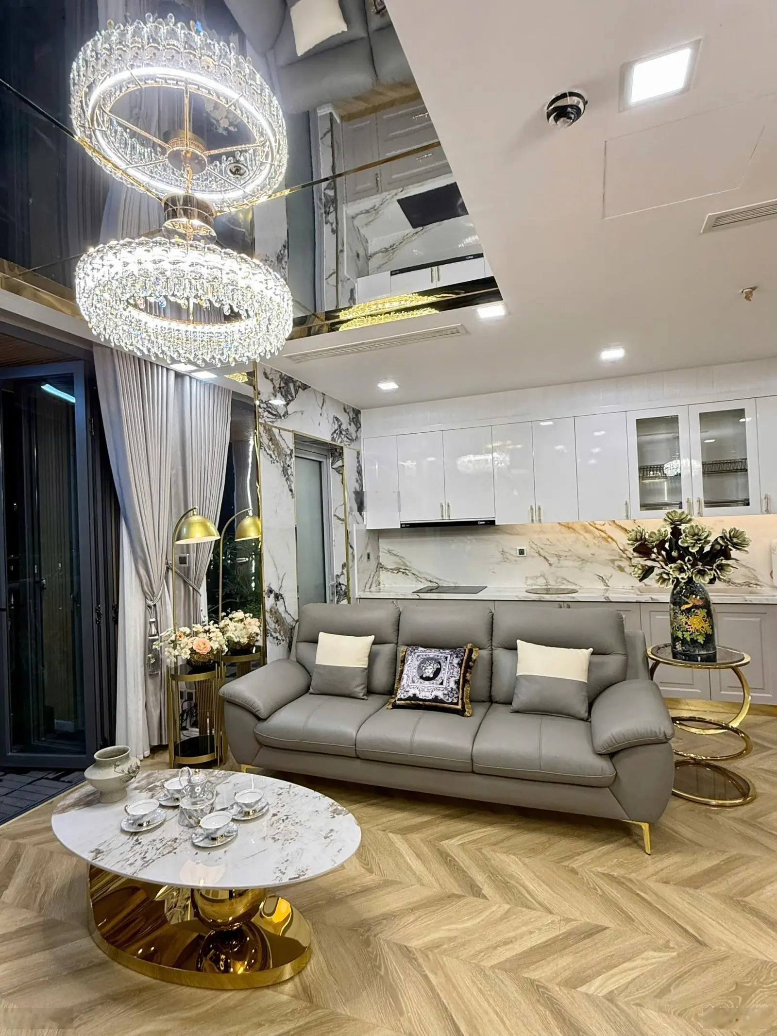 Bán gấp siêu phẩm 3PN Vinhomes Central Park, view sông, full nội thất luxury sang chảnh