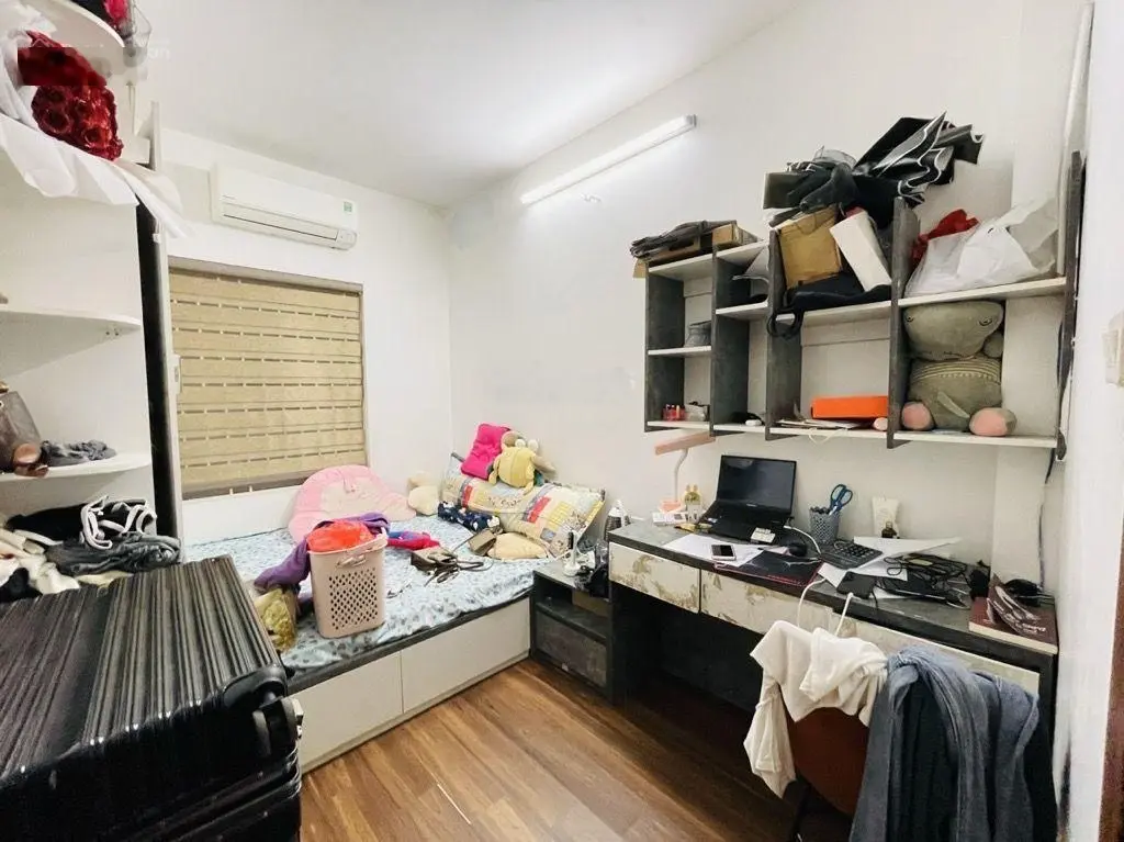 Bán căn hộ chung cư Việt Hưng siêu đẳng cấp - sân vườn, 03 thoáng - full nội thất, DT: 98m2