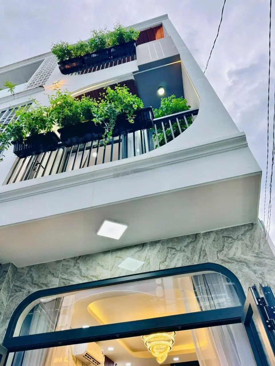Hàng Hiếm Nguyễn Du P7 3tầng 4pn 5wc 3x14m cách MT chỉ 60m full Nội Thất