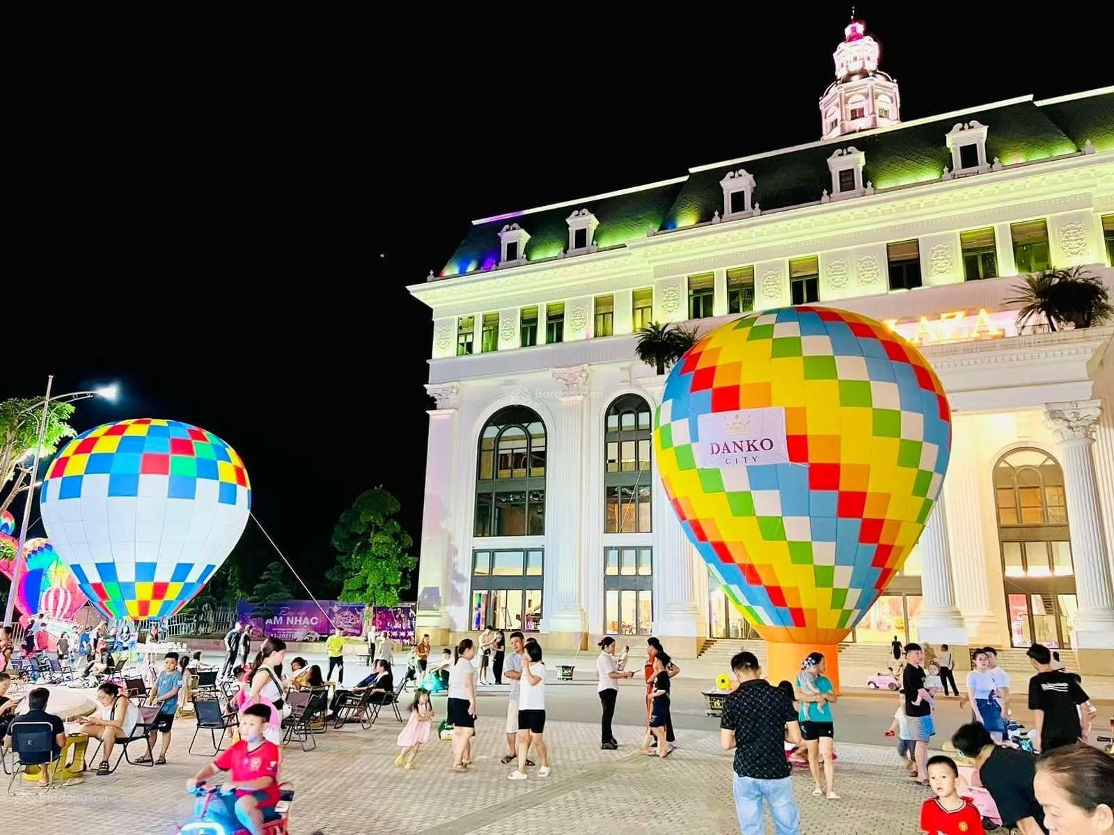 Mua đất tặng ngay ô tô siêu phẩm