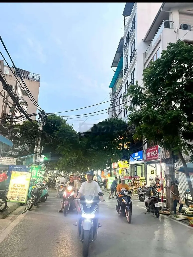 Bán nhà Xuân La diện tích 312m, 3tầng