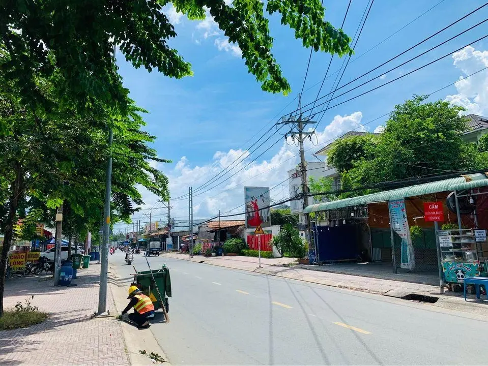 Cần bán gấp lô đất ngộp giá tốt ngay MTĐ Trương Văn Bang gần BVĐK Cần Giuộc, Long An. DT 120m2/SHR