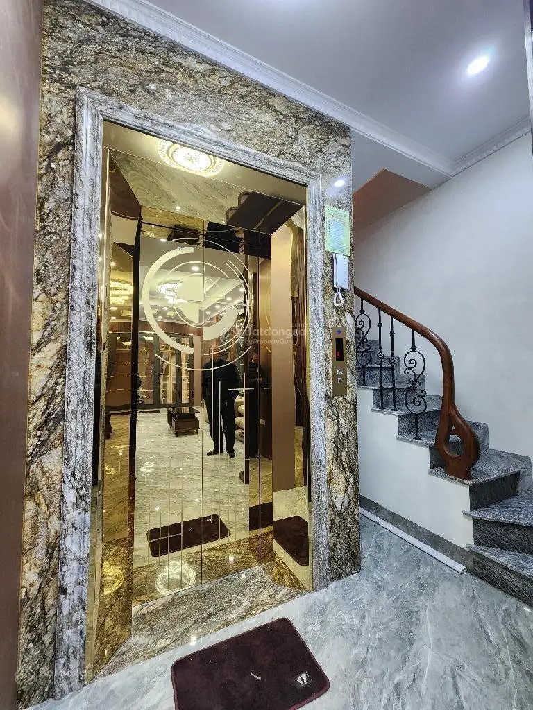 Bán nhà trung tâm Quận Hai Bà DT 38m2 6 tầng thang máy