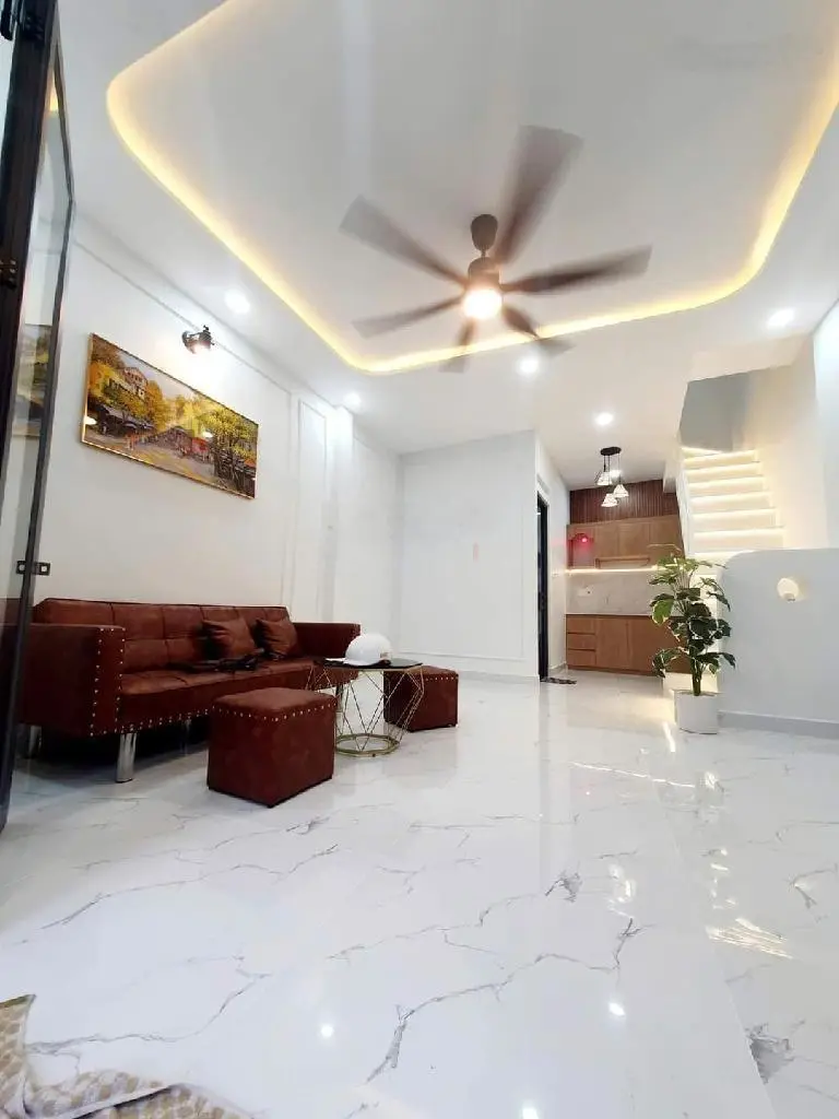 Hàng hiếm Dương Bá Trạc Quận 8, DTSD 60m2, hẻm xe hơi, lô góc sáng, full nội thất, nhỉnh 3 tỷ
