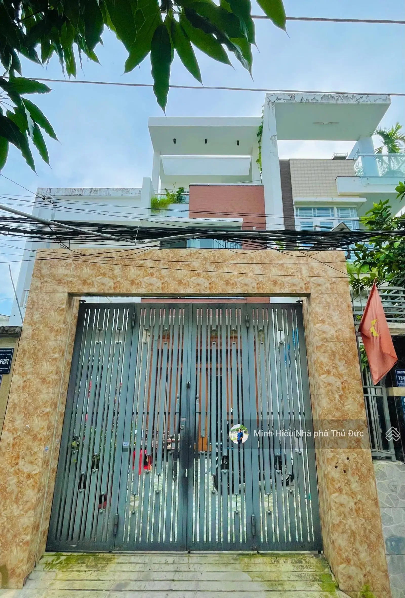 Bán nhà Hiệp Bình Chánh, Gần Phạm Văn Đồng, 3 Tầng HC 92m2 nhỉnh 7 tỷ, tặng full nội thất