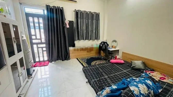 4,85 tỷ, gấp bán nhà 4 tầng, DT 30m2, 3PN Phường 25, gần ĐH Hutech