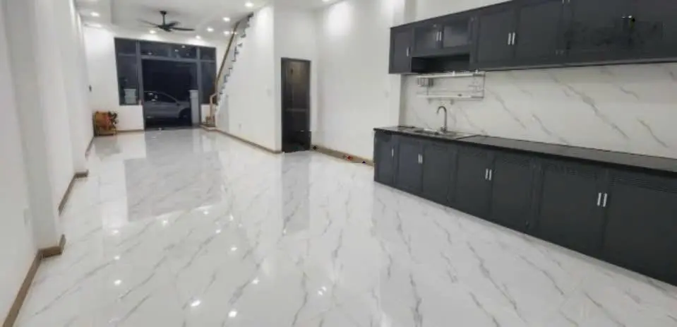 BÁN GẤP NHÀ 2 LẦU GẦN VÒNG XOAY AN PHÚ DT 110M2 P TÂN PHƯỚC KHÁNH TP TÂN UYÊN GIÁ 1TỶ250 SHR