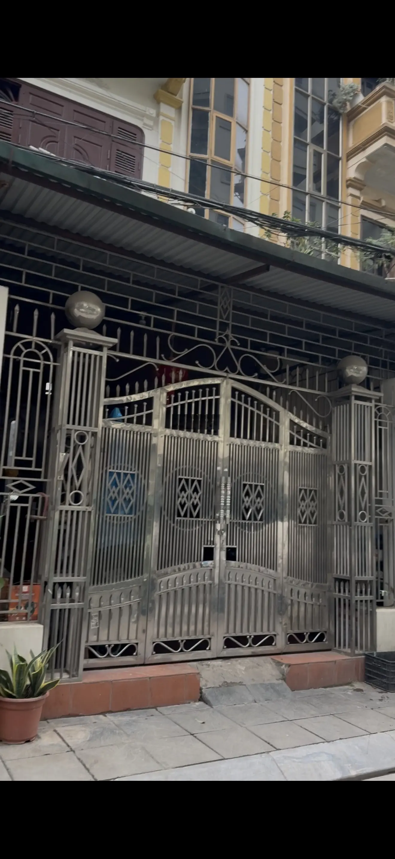Bán nhà phân lô phố Đông Quan ,Quận cầu giấy,oto chạy vòng quanh. -DT:56m2,mt:5m giá :19,5 tỷ.