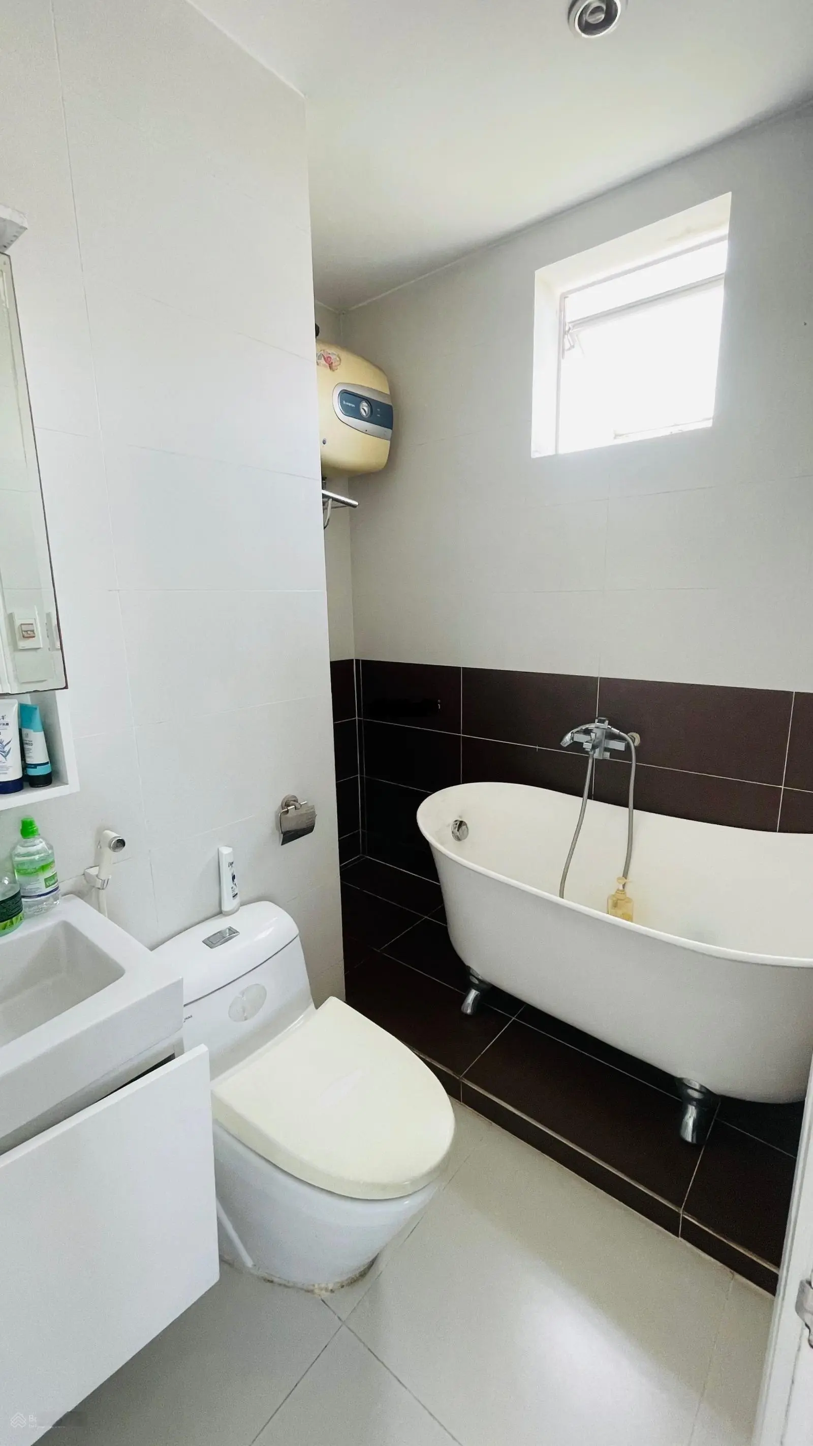 Bán căn hộ góc - Him Lam 6A, khu Trung Sơn - Gần trường quốc tế Bắc Mỹ SNA