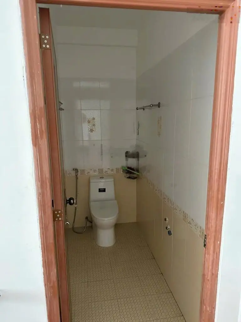Bán nhà gần mặt tiền lê văn lương vị trí đẹp, kinh doanh đa ngành nghề , ngang 6m, giá 5 tỷ xíu.