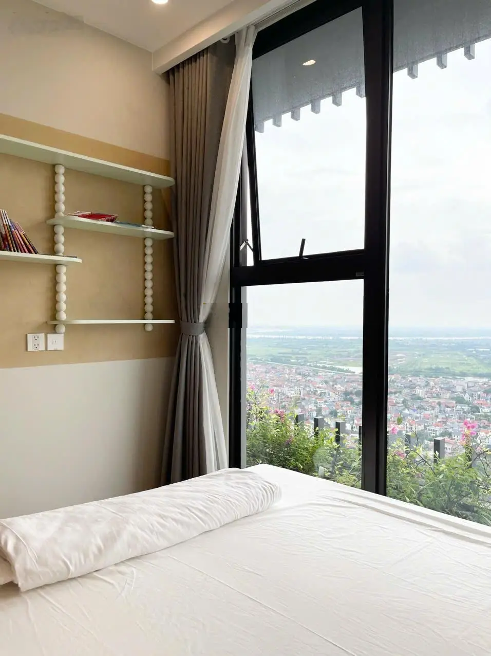 Bán căn hộ chung cư 58m2 tại Swan Lake Onsen, giá cực chất 3,82 tỷ VND