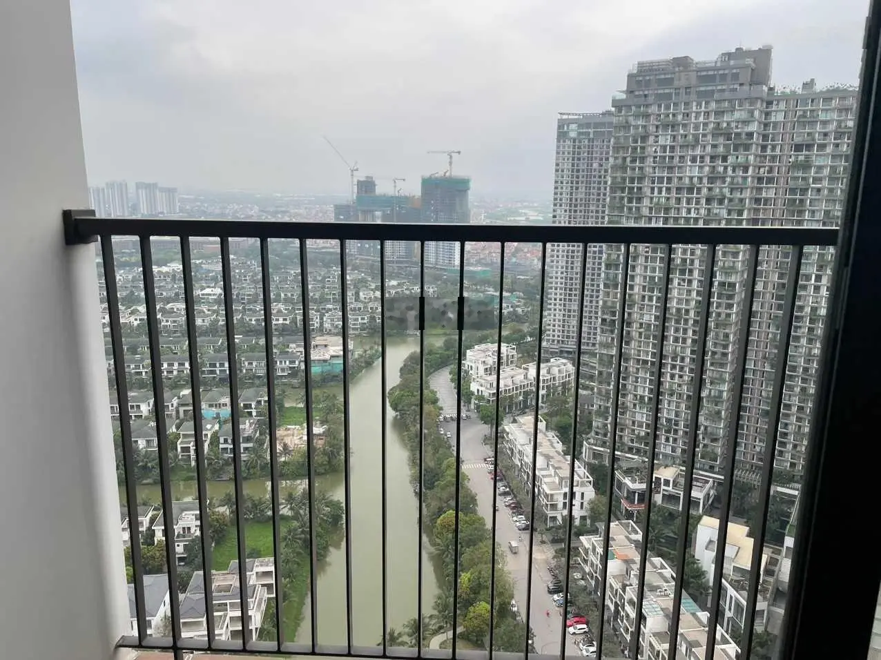 Bán căn 3PN tầng 31 view BTD hướng ĐN S 98m2, có sổ sẵn nhà nguyên bản