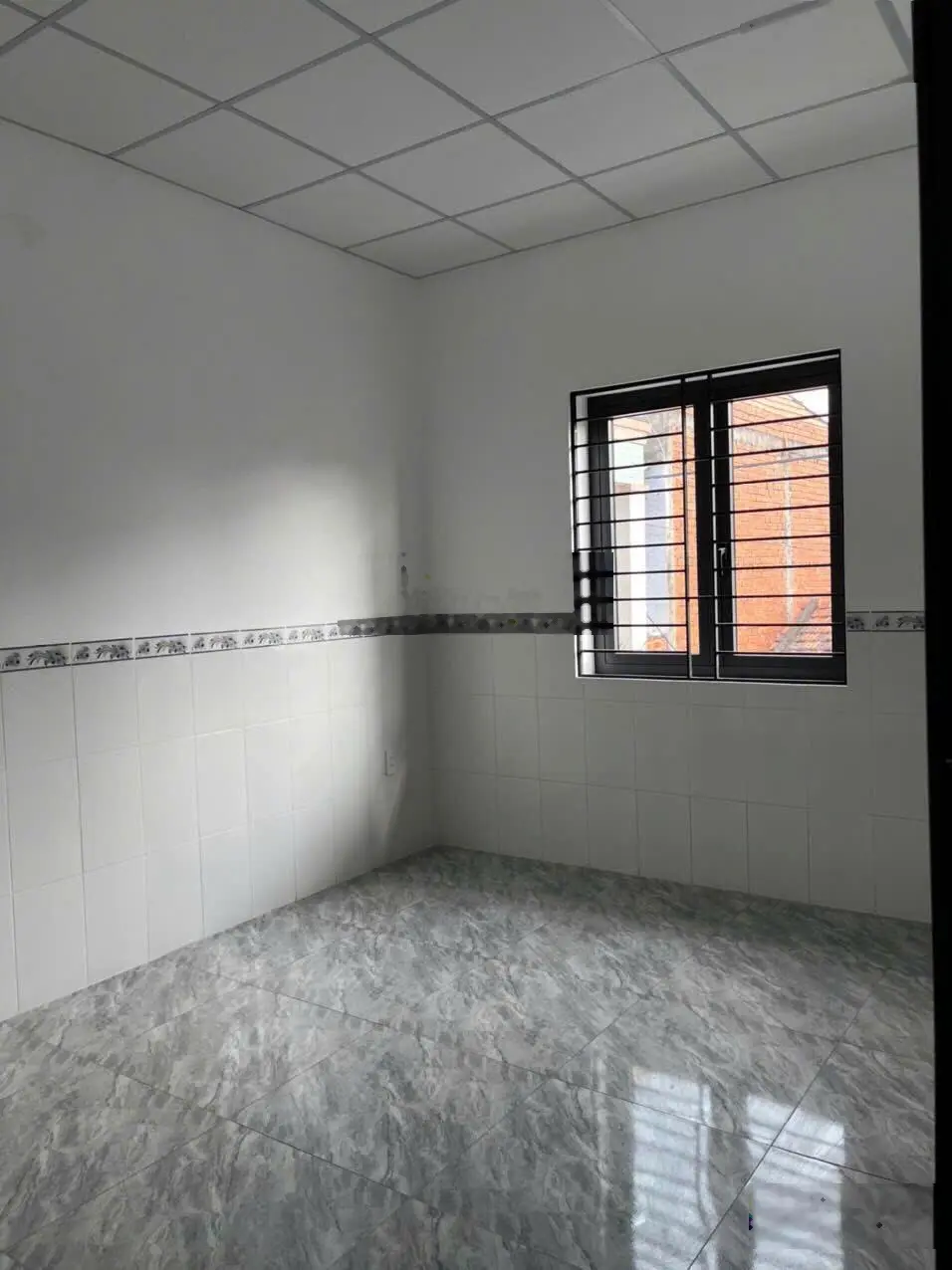 Chủ gởi bán nhà 1 trệt 1 lầu (hoàn công) ngay ubnd p. tân vạn - biên hòa. giá chỉ 2,3 tỷ còn tl