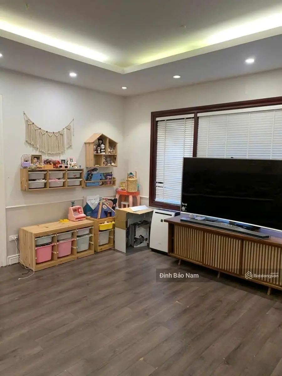 Đội Cấn 108m2 5 tầng mặt tiền 16.8m lô góc 2 mặt tiền ô tô tránh sổ đỏ vuông đẹp cách mặt phố 20m