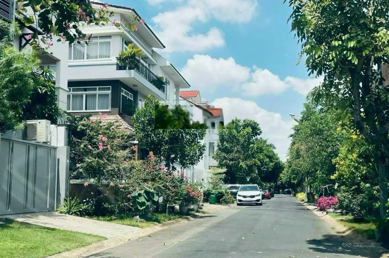 Chỉ 50.5 tỷ - sở hữu biệt thự sân vườn Thảo Điền - 360m2 - trệt 2 lầu đẹp