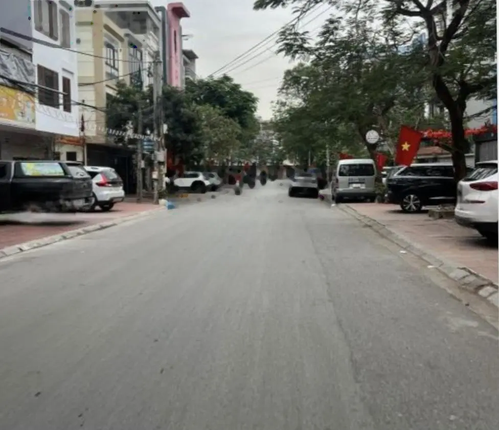 Bán nhà đẹp 5 tầng mặt đường Nguyễn Công Hòa - nhà 2 mặt đường - vị trí đẹp - nở hậu - có thang máy