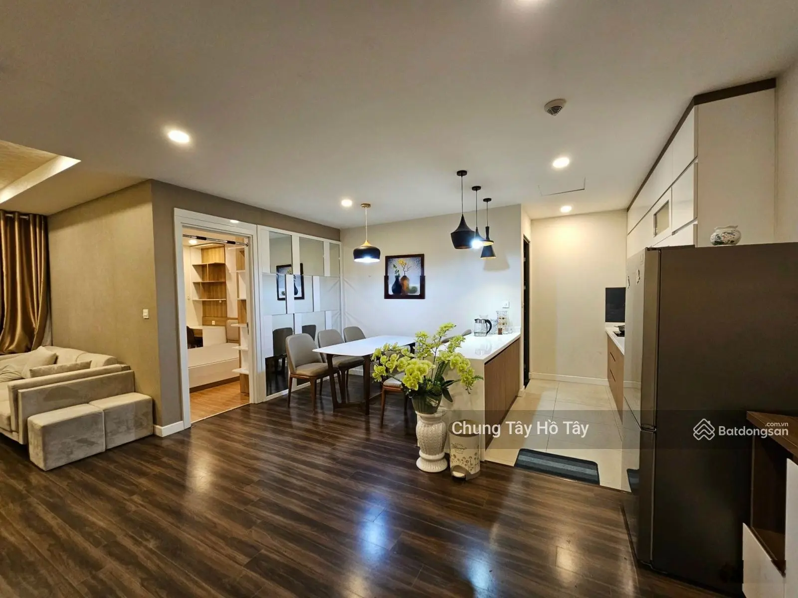 CHÍNH CHỦ - Bán gấp căn 84,5m2, Kosmo Tây Hồ - 2PN, tầng cao, view hồ Tây. Nhỉnh 8 tỷ 0787 486 ***