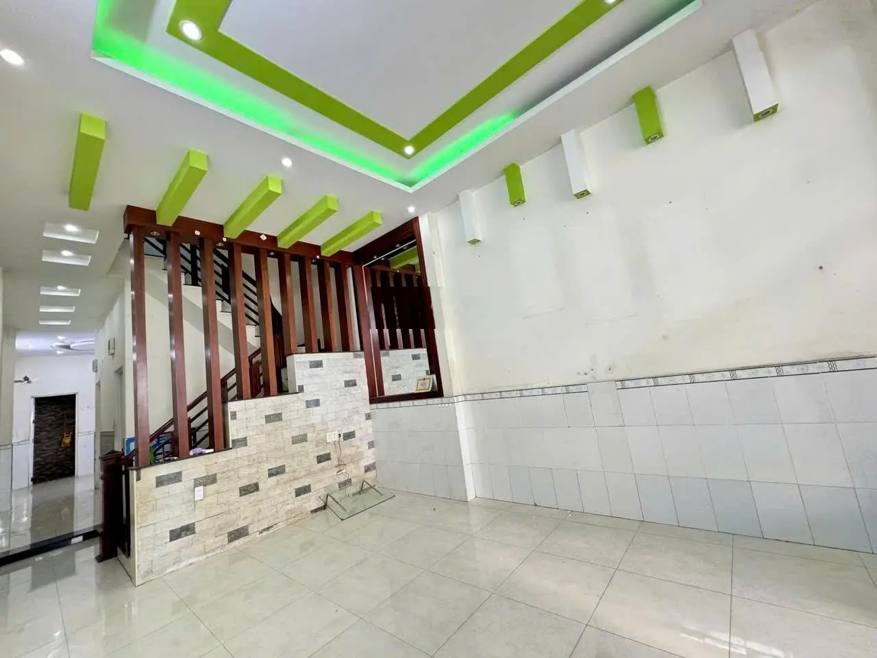 Bán nhà hẻm 6m thông đường Thoại Ngọc Hầu Quận Tân Phú 4 tầng 4mx20m chỉ hơn 8 tỷ