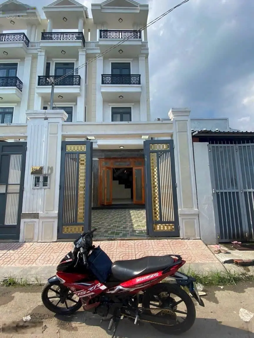 9,06 tỷ TL NHÀ 3.5 TẦNG CÓ SÂN MT 686 Quốc lộ 13, Hiệp Bình Phước,Thủ Đức đất: 74.9 m²