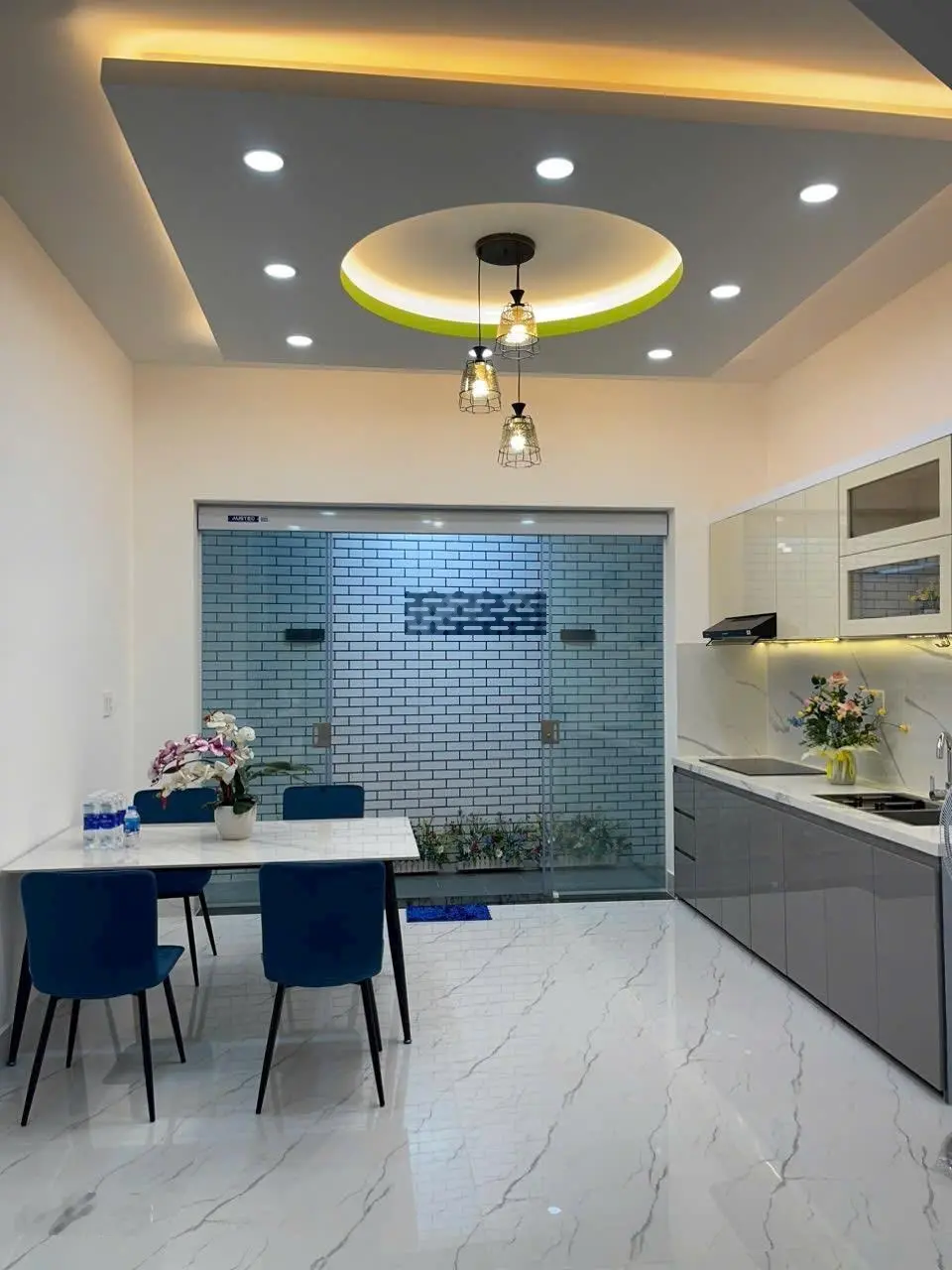 Bán nhà HXH 8m có lề láng nhựa sạch đẹp 4 tầng DT: 55m2 3PN 3wc Trương Văn Thành, Hiệp Phú, Q9