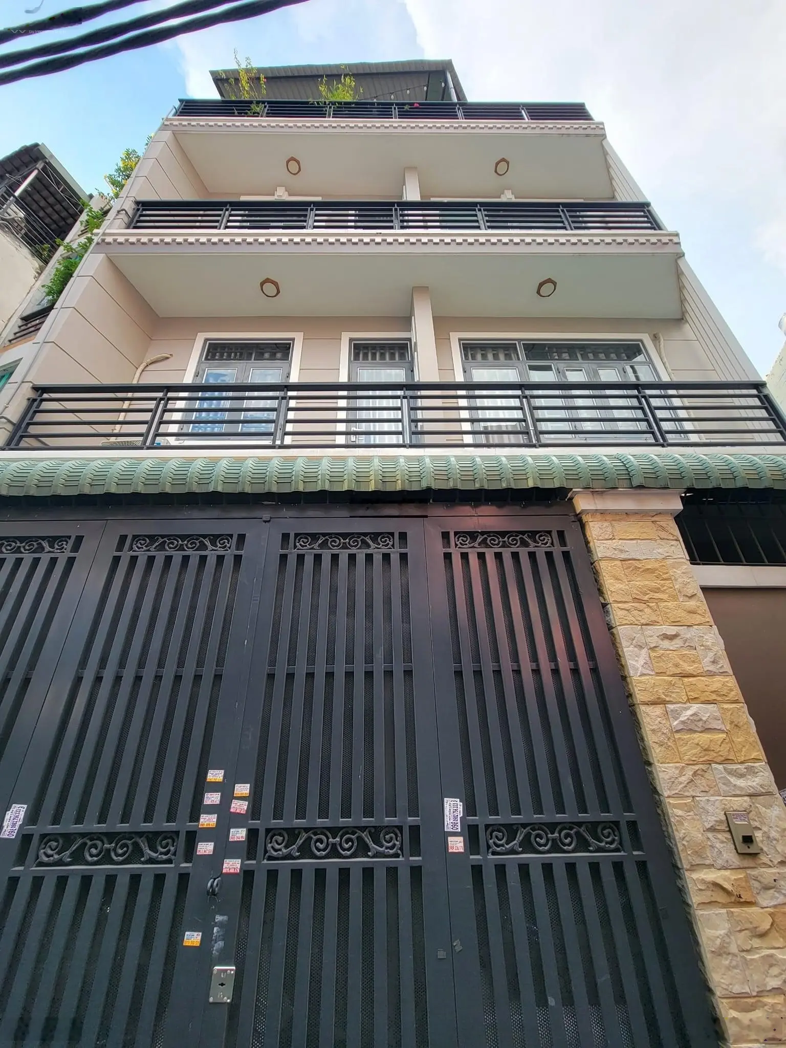 Kẹt tiền bán gấp nhà gần chợ Căn Cứ Lê Thị Hồng, Phường 7, Gò Vấp. Giá chỉ 3,89 tỷ. 0906 806 *** Ngân