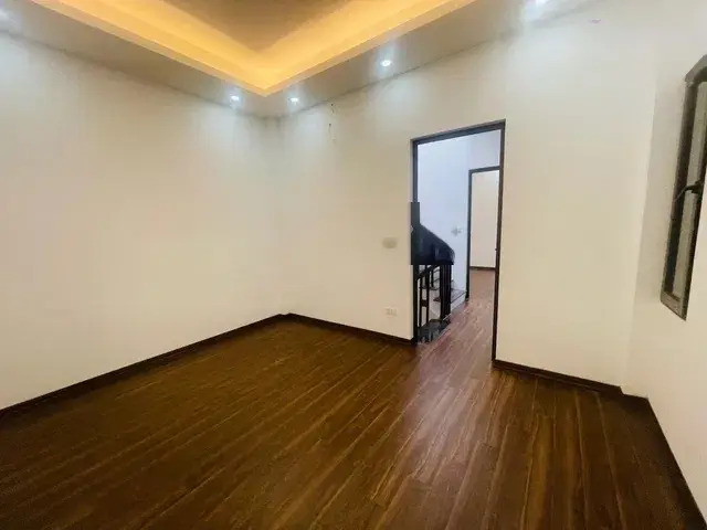Bán nhà Láng - DT 43m2 - 4 tầng - MT 4.5m - 10 tỷ