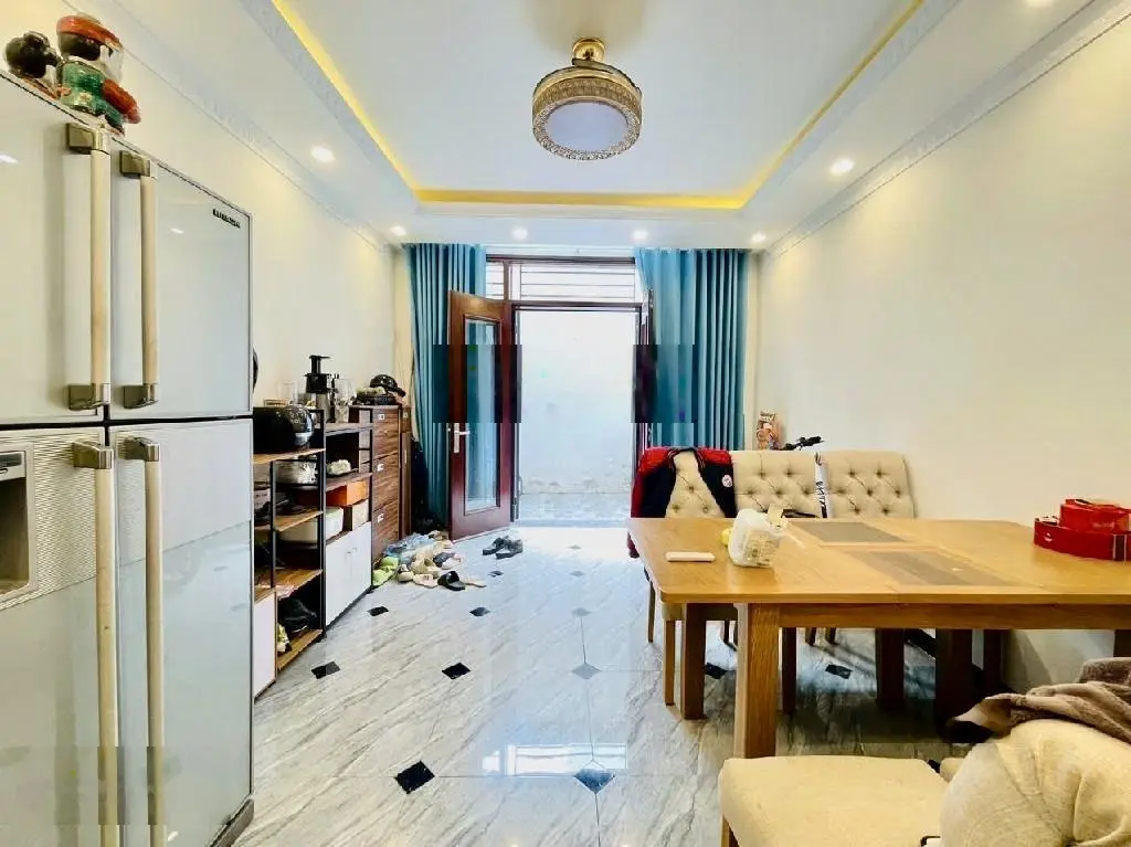 Hơn 6 tỷ cần bán nhà Cổ Linh 6 tầng - full nội thất - ô tô - tiên ích bao quanh - ở sướng - giá tốt