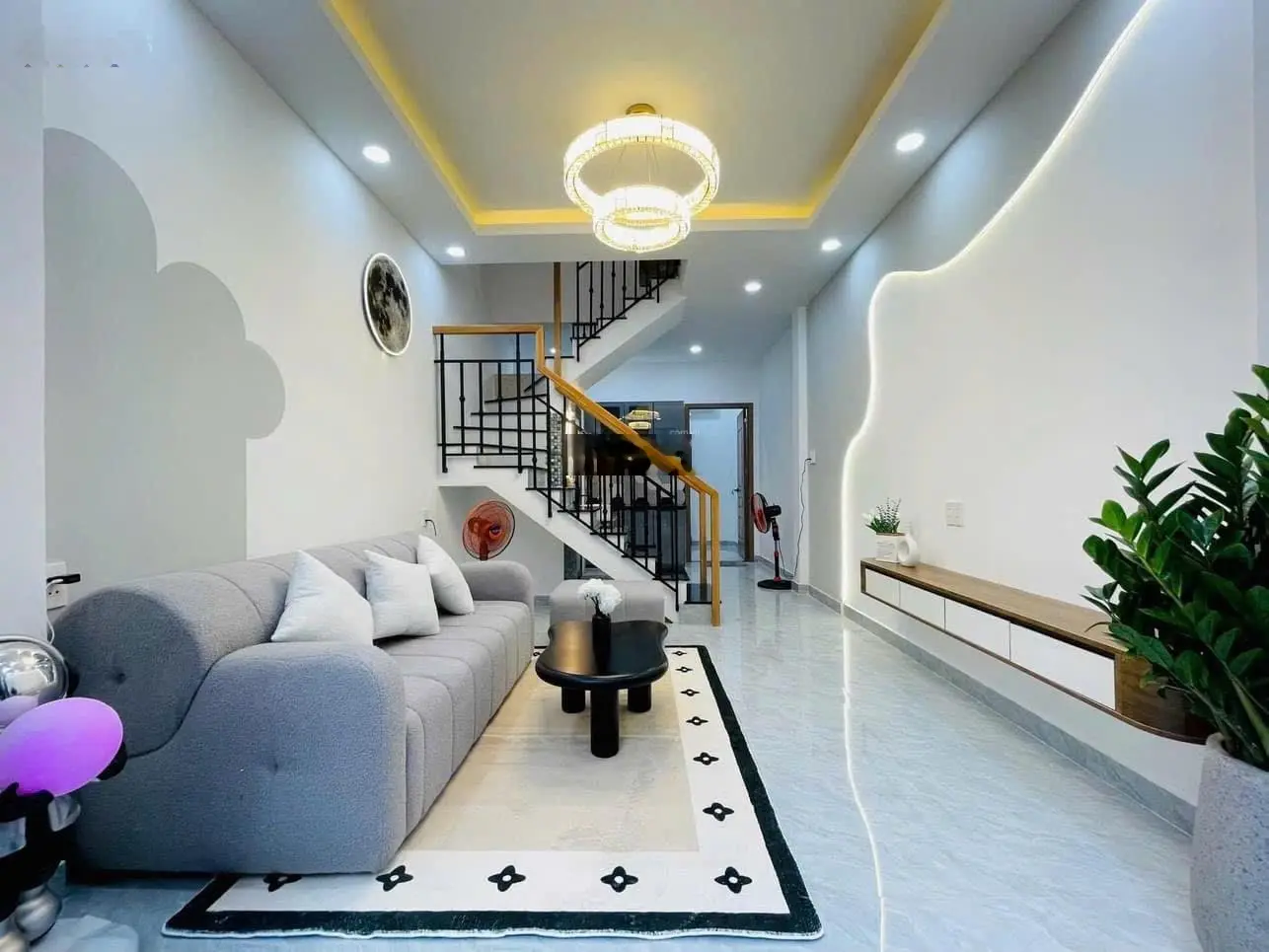 Đi định cư cần bán gấp nhà Nguyễn Văn Trỗi, Q. Phú Nhuận,Giá 1,950tỷ/40m2 gần chợ, LH 0762533120