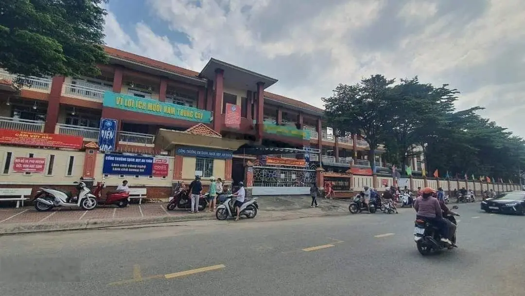 Bán nhanh lô đất trong trung tâm hành chính TP Dĩ An, Bình Dương. KDC vip, giá ngộp