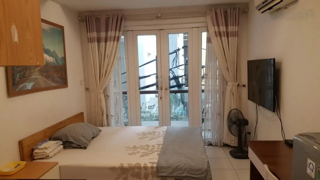 Căn nhà 5 tầng ngõ Từ Hoa-Hồ Tây bán, nhà có 7 ngủ sát Hồ Tây, ngõ đẹp