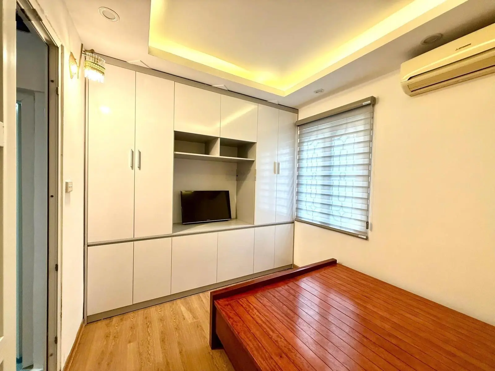 Nhỉnh 5 tỷ phố Tôn Đức Thắng, Đống Đa, 17/25m, 5 tầng, nội thất long lanh về ở ngay
