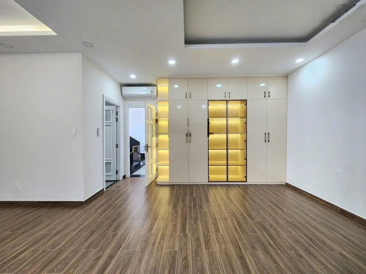 Bán biệt thự khu ao sen tên lửa đường số 32a ngay công viên. giá 28 tỉ thương lượng