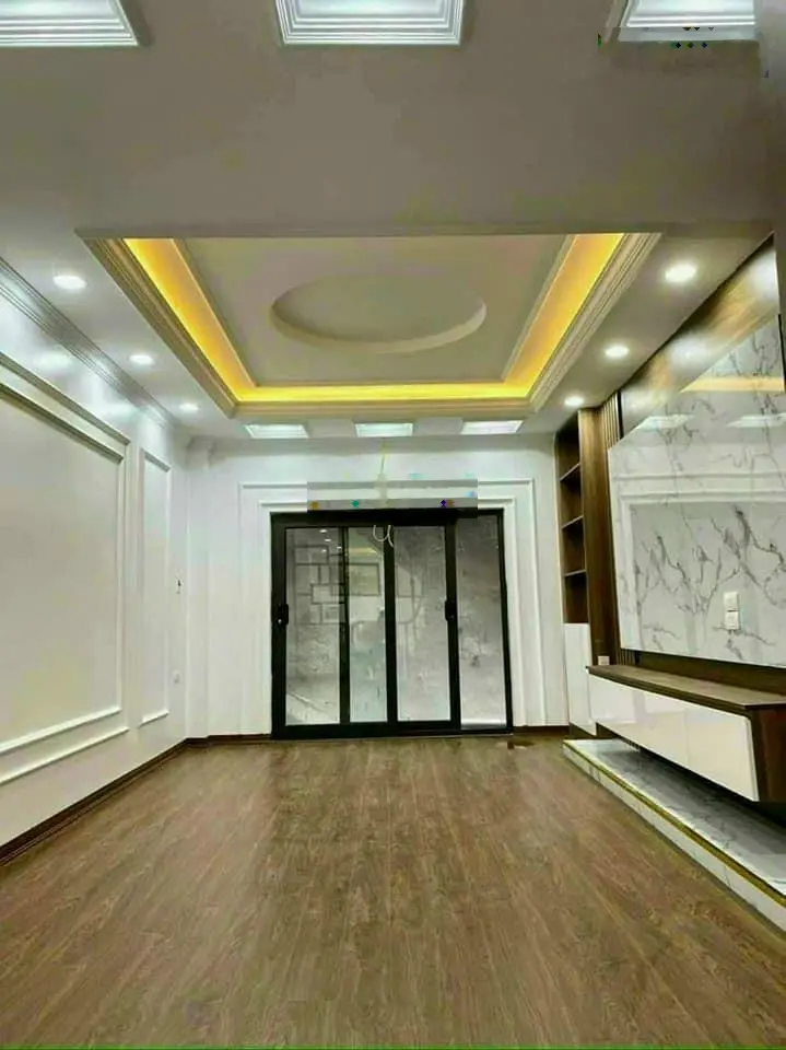 Bán nhà bán đảo Linh Đàm Hoàng Liệt Hoàng Mai .HN 37M X 5 tầng ô tô đỗ cửa LH0983 860 ***