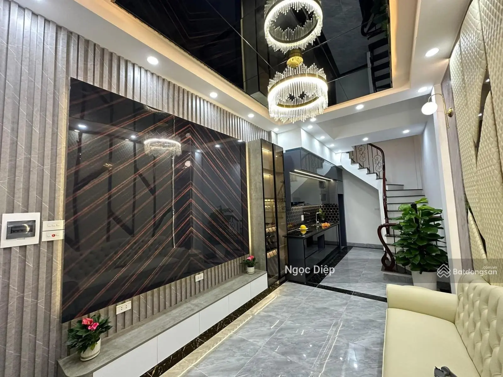Bán nhà đường Phú Mỹ - Mỹ Đình - DT 35m2 nhà mới full nội thất ngõ ô tô đỗ 0945 453 ***