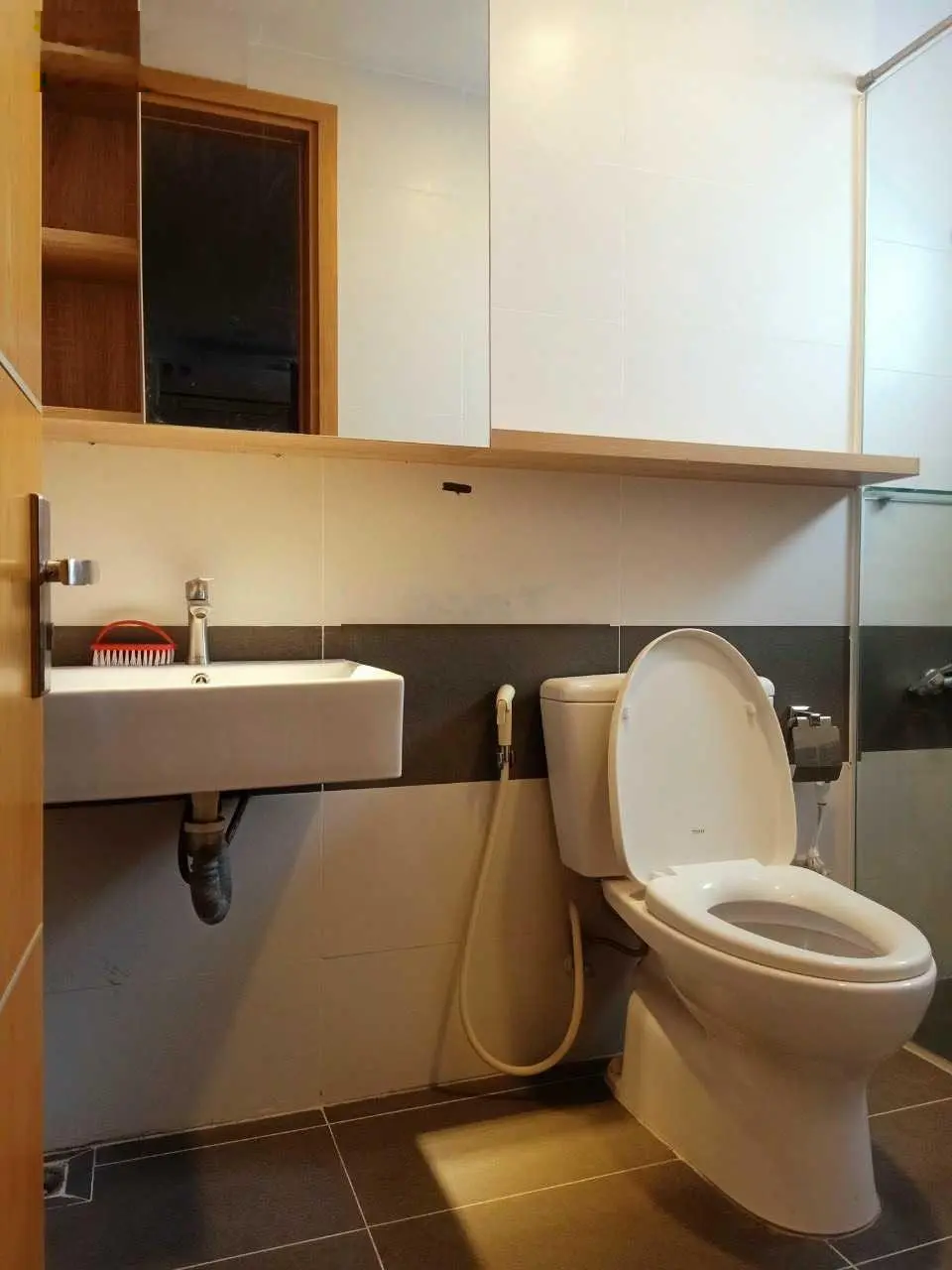 Bán gấp căn 2PN Him Lam Phú Đông chỉ 2.49 tỷ, view Đông Nam, giao nhà ngay. Call: 0948 395 ***