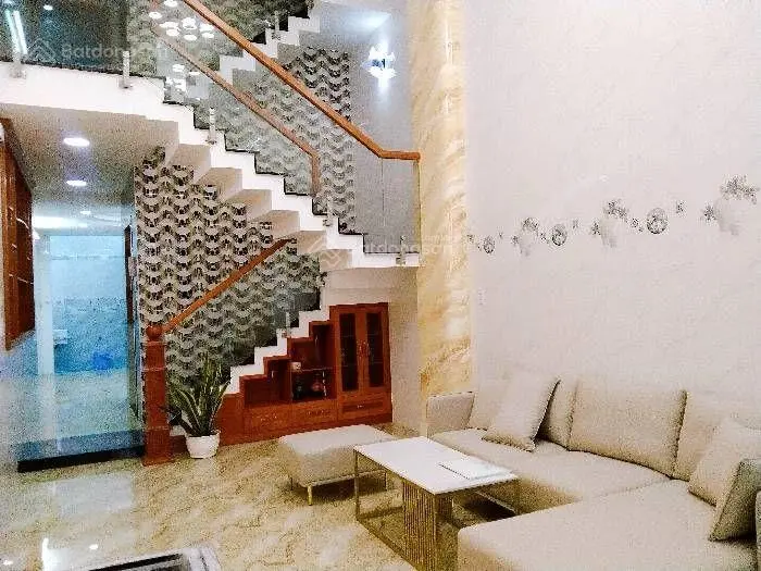 Khu vip gần Tên Lửa - 8.3 tỷ thang máy - hẻm ô tô tránh - nhà mới - 6 tầng - 7PN - 80m2 - sát MT