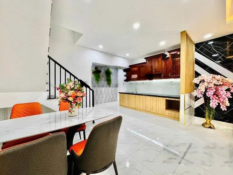 Nhà đẹp đường Nguyễn Thị Thập, Quận 7, DT 50m2 giá 3 tỷ 450 triệu, sổ hồng riêng