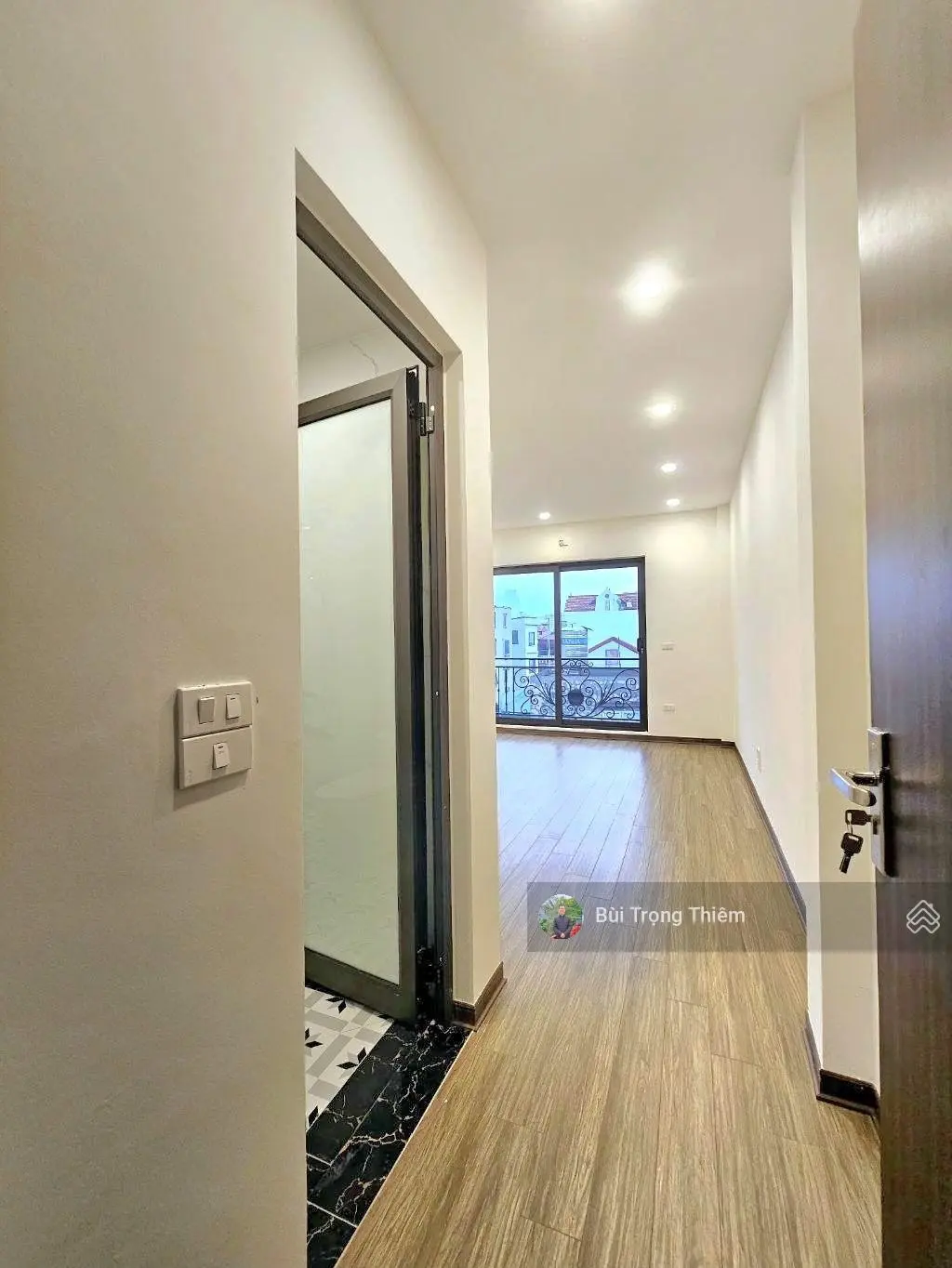Siêu phẩm nhà phố 5 tầng thang máy 48m2 view cầu vĩnh tuy đường bát khối đối diện tttm aeon mall