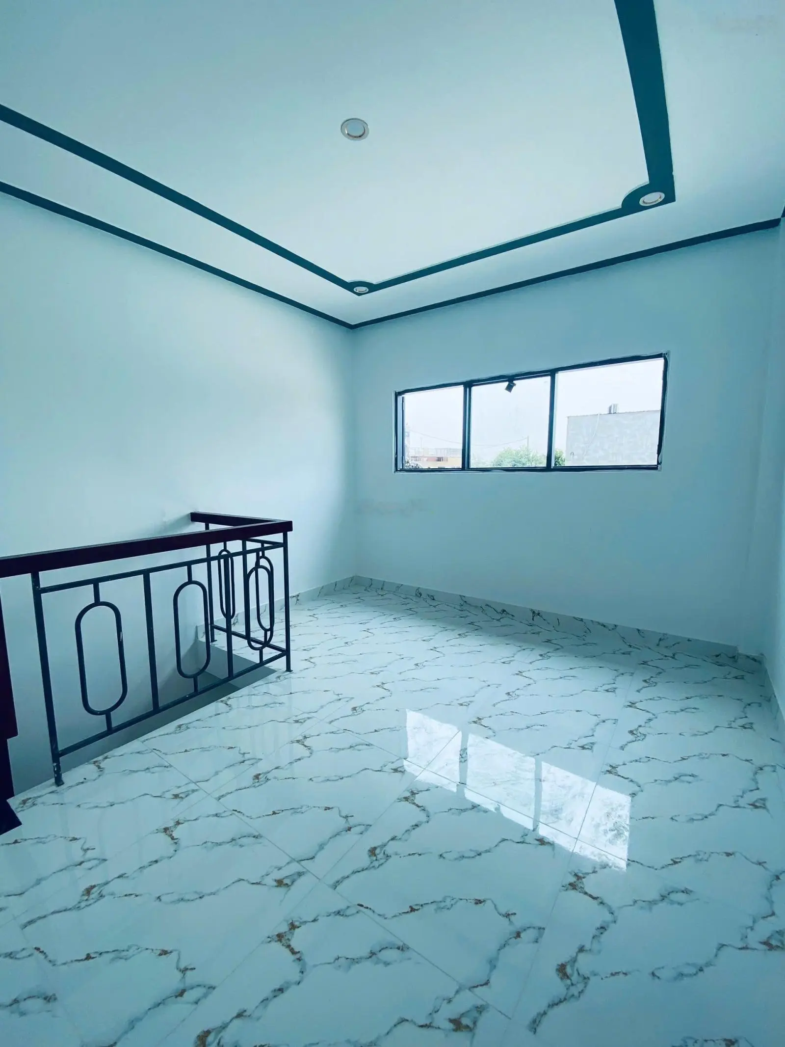 Bán Nhà riêng tại 1 sẹt Đường 824, giá 595 triệu, 60m2 , 1 trệt 1 lửng 1 lầu , KDC hiện hữu