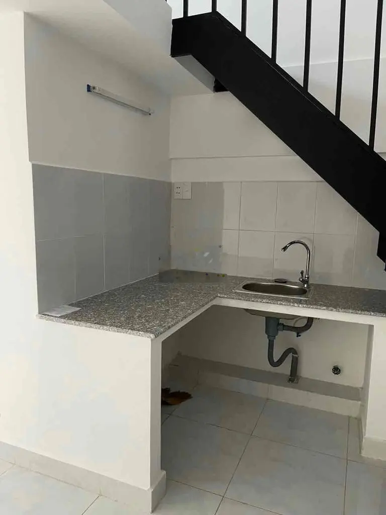 Cần bán Căn Hộ DTA 33m2 A9 có thang máy GlÁ chỉ 320tr